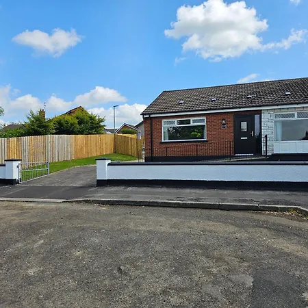 The Moss Villa Londonderry Exterior photo